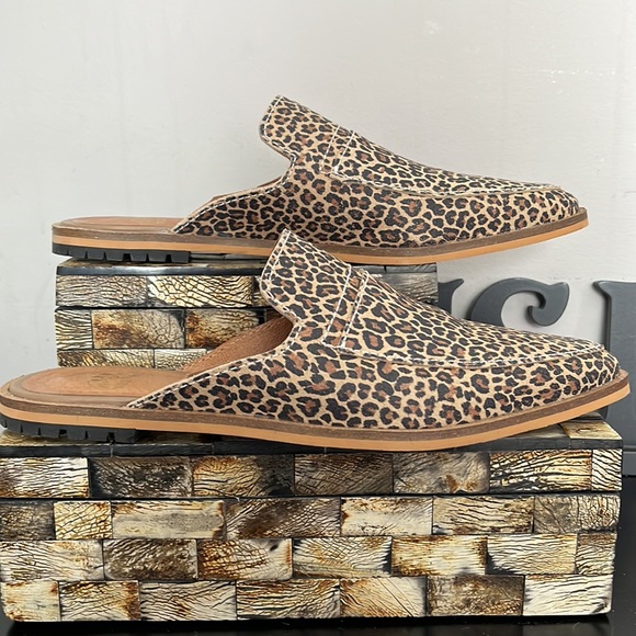 NWT MOS MOSH Doha Animal Print Suede Flat - Size 38 - Picture 10 of 14